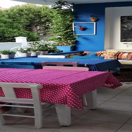Beyaz Ev Alacati