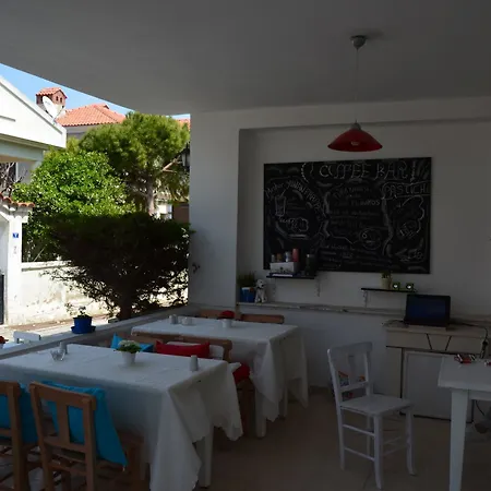 Πανσιόν Beyaz Ev