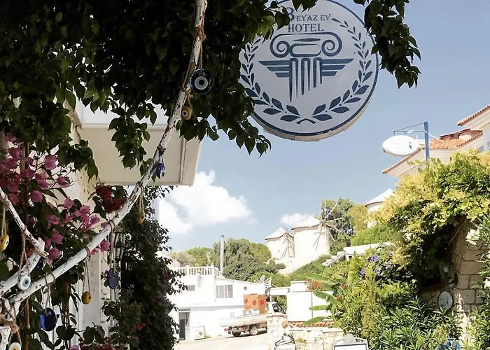 Beyaz Ev Pensión Alaçatı