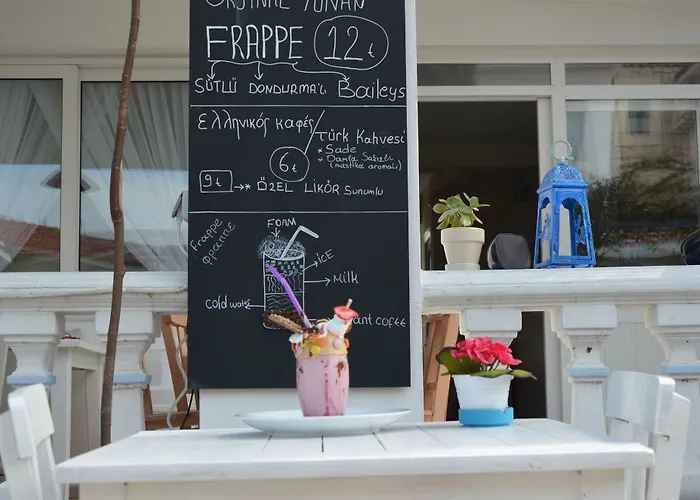 Beyaz Ev Vendégház Alacati