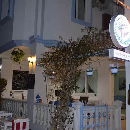 Beyaz Ev 3* Alaçatı