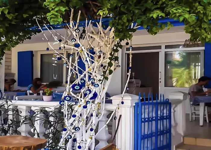 Konukevi Beyaz Ev Alaçatı