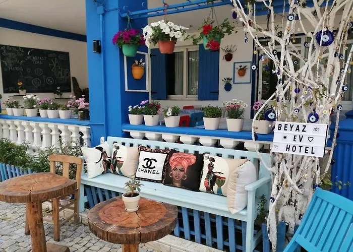 Beyaz Ev Konukevi 3*